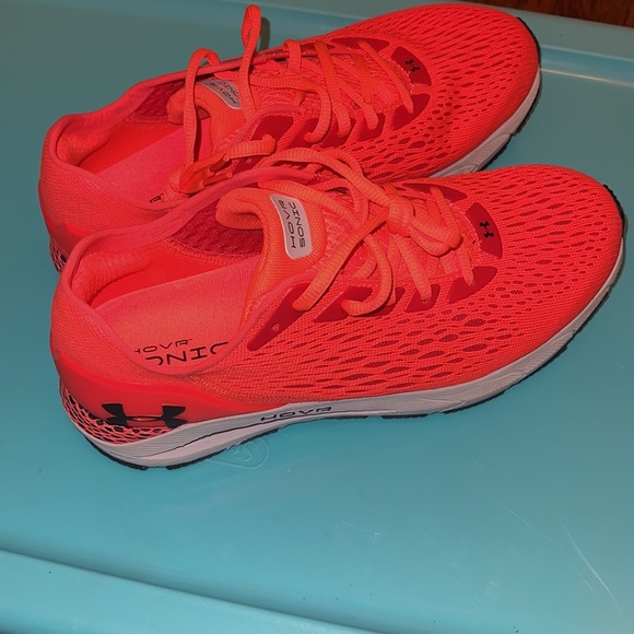 Under Armor Sonic - Picture 8 of 9